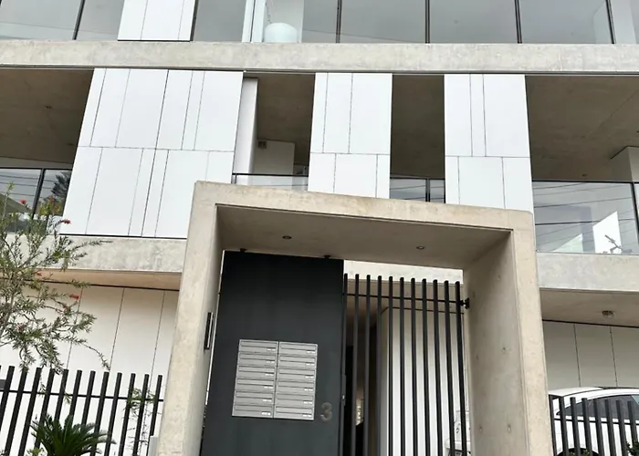 Lux Hub Spot-νear European Uni Engomi Lägenhet