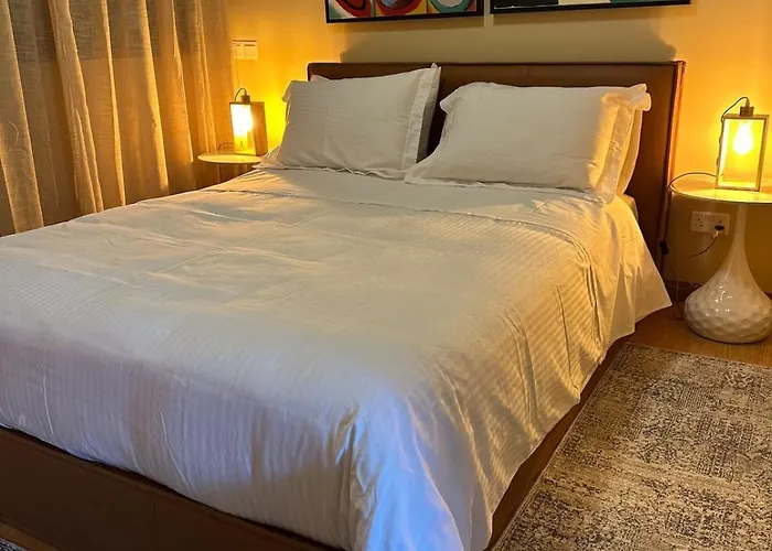 Lux Hub Spot-νear European Uni Engomi Apartmán *